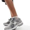 New Balance 2002 Trainers In Grey And White For Unisex Grey/white 1 New Balance 2002 Trainers In Grey And White For Unisex Grey/white -New Balance Shop 202381934 1 greywhite