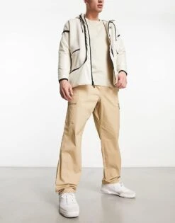 New Balance Athletics Woven Cargo Trousers In Beige For Men -New Balance Shop 203641477 2