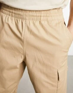 New Balance Athletics Woven Cargo Trousers In Beige For Men -New Balance Shop 203641477 3