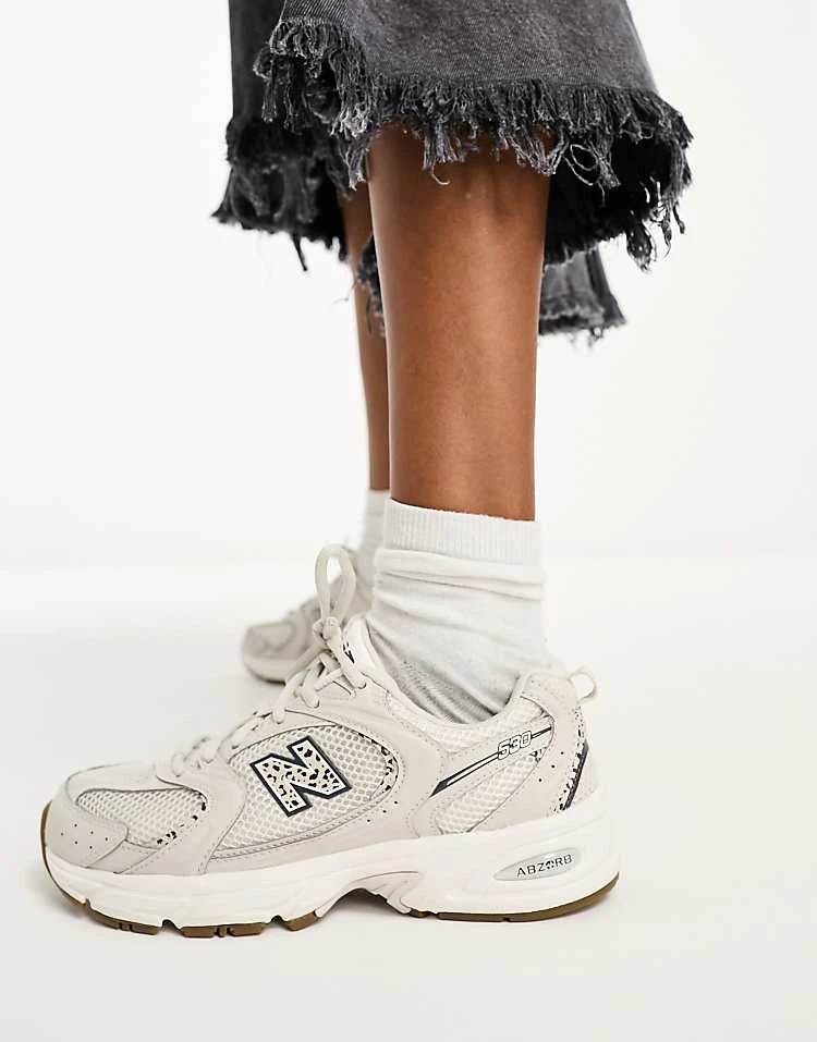 New Balance 530 Trainers In Beige And Leopard Print For Unisex 4 New Balance 530 Trainers In Beige And Leopard Print For Unisex - Image 2