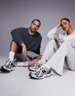 New Balance 1906 Trainers In Silver And Gold For Unisex Black