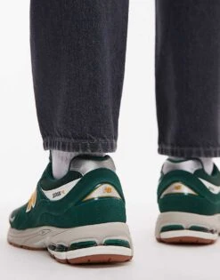 New Balance 2002 Collegiate Trainers In Green And Gold Exclusive At ASOS For Unisex Dark Green -New Balance Shop 205433997 3