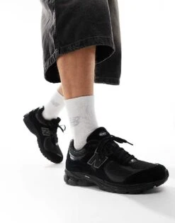 New Balance 2002 Trainers In Triple Black For Unisex