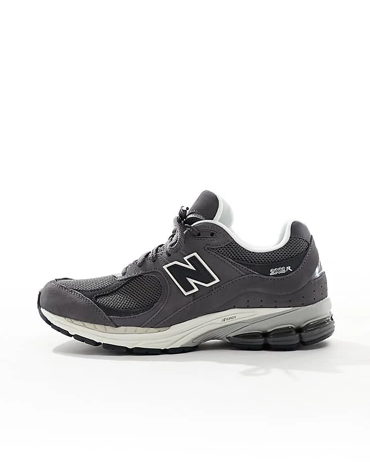 New Balance 2002 Trainers In Grey For Unisex 4 New Balance 2002 Trainers In Grey For Unisex - Image 2