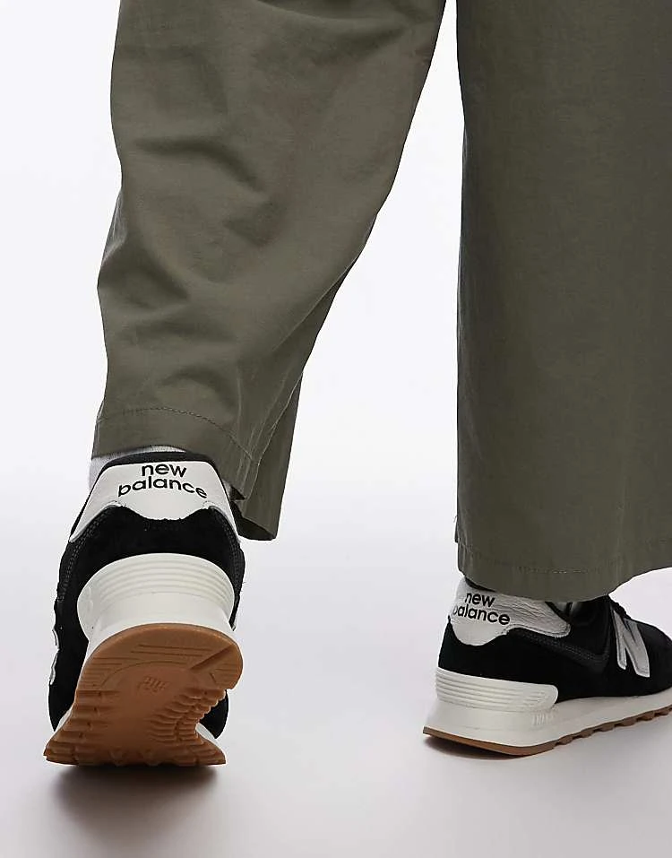 New Balance 574 Trainers In Black And White For Unisex 7 New Balance 574 Trainers In Black And White For Unisex - Image 5