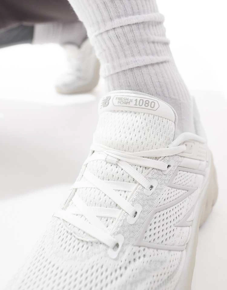 New Balance 1080 Running Trainers In White For Men 5 New Balance 1080 Running Trainers In White For Men - Image 3