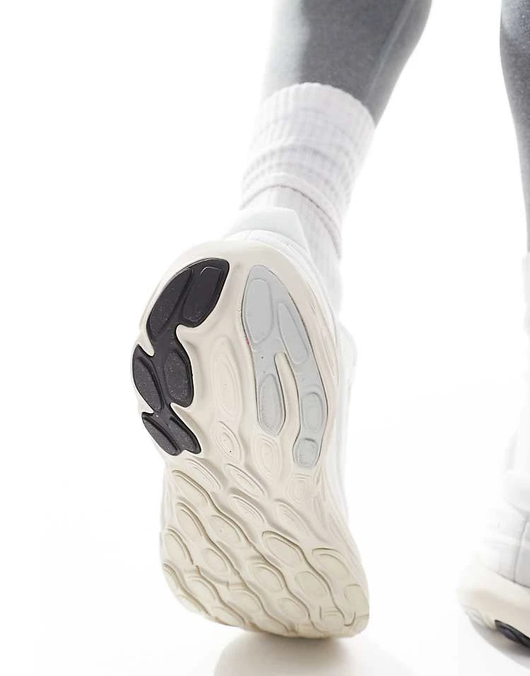 New Balance 1080 Running Trainers In White For Men 7 New Balance 1080 Running Trainers In White For Men - Image 5