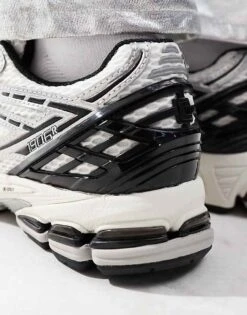 New Balance 1906 Trainers In White And Silver For Men 11 New Balance 1906 Trainers In White And Silver For Men -New Balance Shop 206019866 4