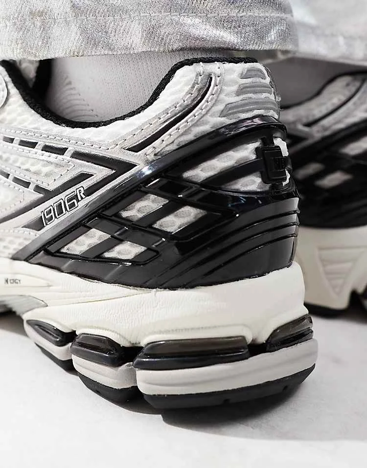 New Balance 1906 Trainers In White And Silver For Men 6 New Balance 1906 Trainers In White And Silver For Men - Image 4