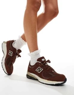 New Balance 2002 Trainers In Brown For Unisex