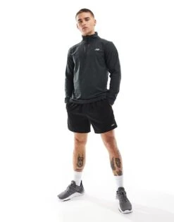 New Balance 1/4 Zip In Black For Men 9 New Balance 1/4 Zip In Black For Men -New Balance Shop 206022426 3