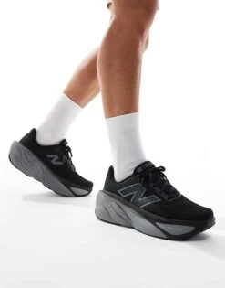 New Balance More Running Trainers In Black And White For Unisex -New Balance Shop 206030254 1 black 1