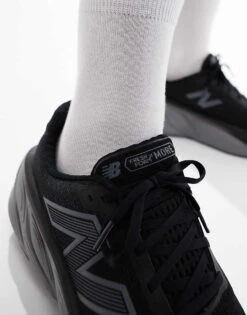 New Balance More Running Trainers In Black And White For Unisex -New Balance Shop 206030254 4