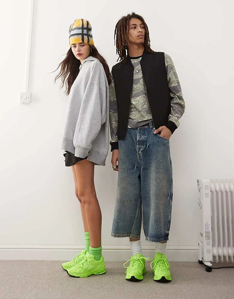 New Balance 1906 Trainers In Neon Green - Exclusive To ASOS For Unisex 4 New Balance 1906 Trainers In Neon Green - Exclusive To ASOS For Unisex - Image 2