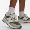 New Balance 370 Trainers In Green For Unisex 2 New Balance 370 Trainers In Green For Unisex -New Balance Shop 206661921 1 green