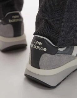 New Balance 370 Trainers In Light Grey For Unisex -New Balance Shop 206661975 4