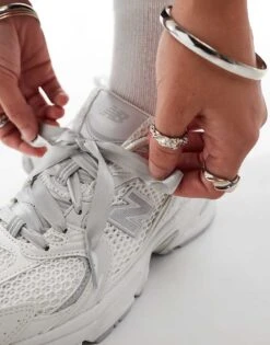 New Balance 530 Trainers With Ribbon Laces In Silver - Exclusive To ASOS For Unisex -New Balance Shop 206991973 4