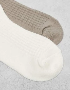 New Balance 2 Pack Waffle Ankle Socks In Cream And Beige For Men -New Balance Shop 207281102 3