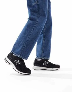 New Balance 1906R Trainers In Black For Men 10 New Balance 1906R Trainers In Black For Men -New Balance Shop 207789076 3