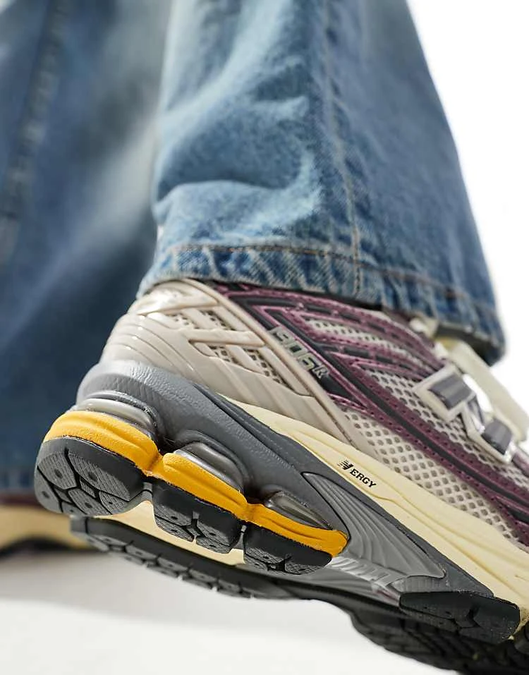 New Balance 1906R Trainers In Grey And Pink For Men 5 New Balance 1906R Trainers In Grey And Pink For Men - Image 3